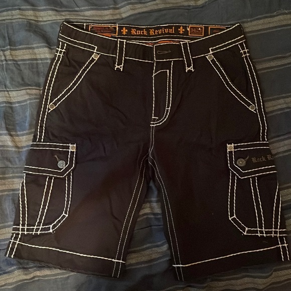 Shorts Cargo Rock Revival Negro Estilo Rockero